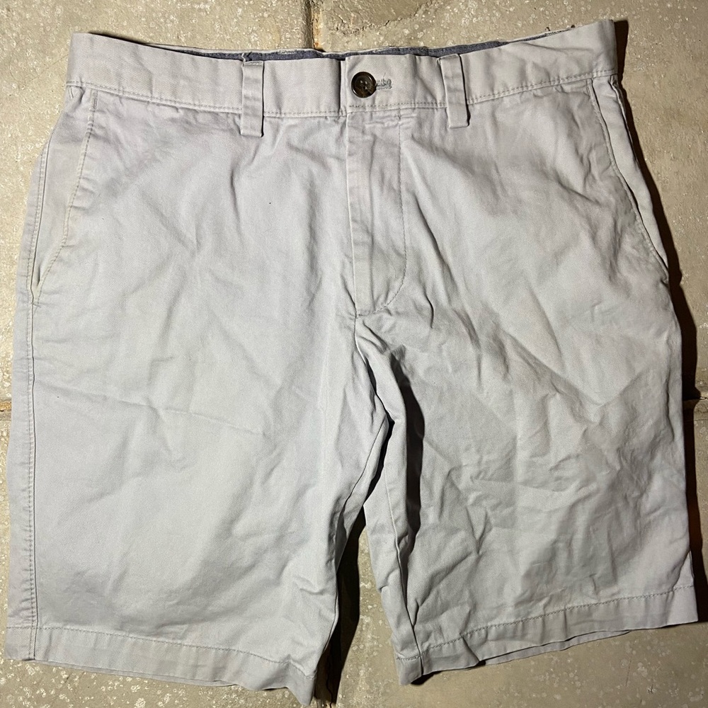 Banana republic khaki shorts.